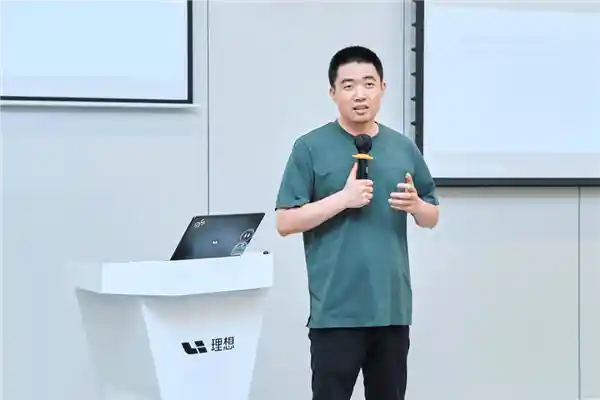 李想薪酬破6.8亿登顶香港董事榜首，刘强东紧随其后位列第四