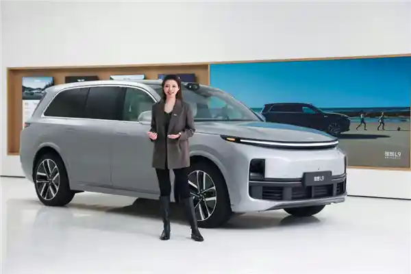 前vivo王牌产品经理宋紫薇首推AI硬件新作，颠覆性创新引关注