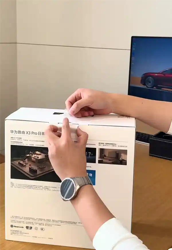 华为X3 Pro日照金山艺术路由登陆全国16城21店，开启智能美学新纪元