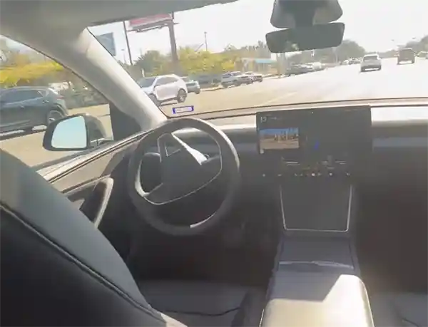 特斯拉FSD再升级，英伟达科学家实测惊叹：智能驾驶新纪元开启