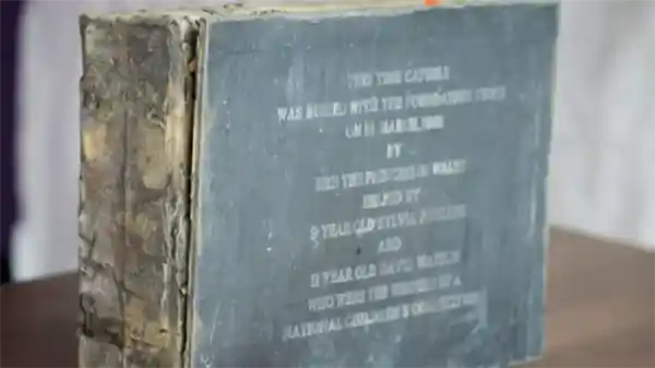 戴安娜王妃时间胶囊提前破封：尘封秘密首度曝光