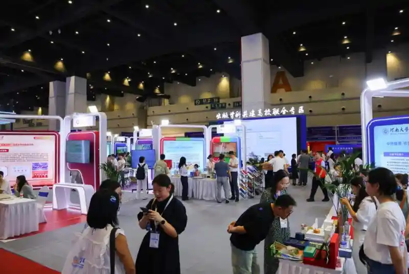 出版学科共建高校联合展：13所高校成果惊艳亮相