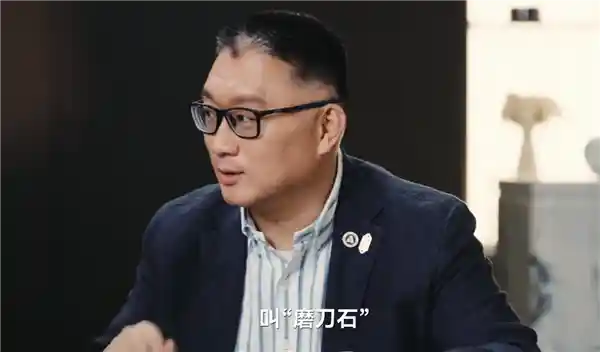 余大嘴变磨刀石？余承东新称号引爆上汽圈