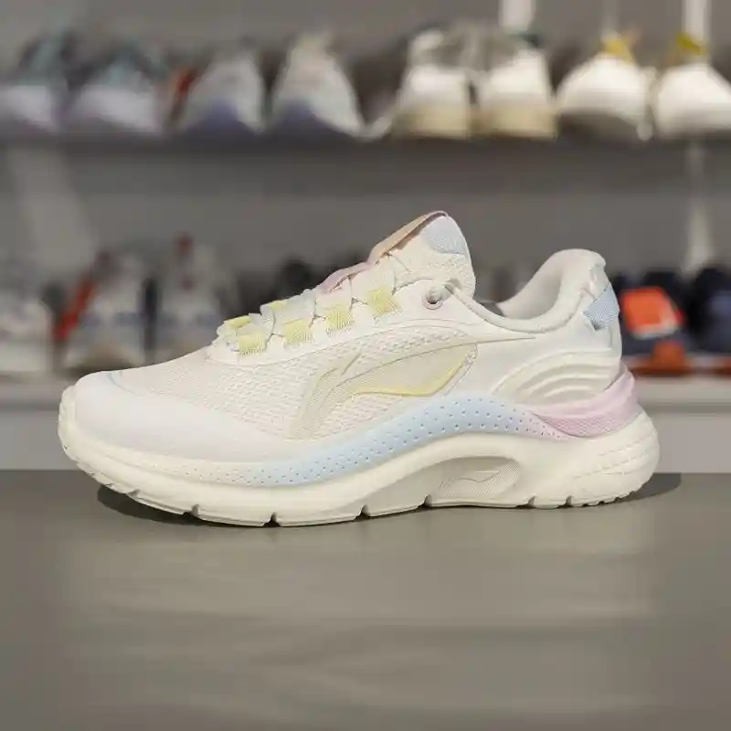 李宁女跑鞋ARSV044震撼降价12%，性能与性价比双重突围