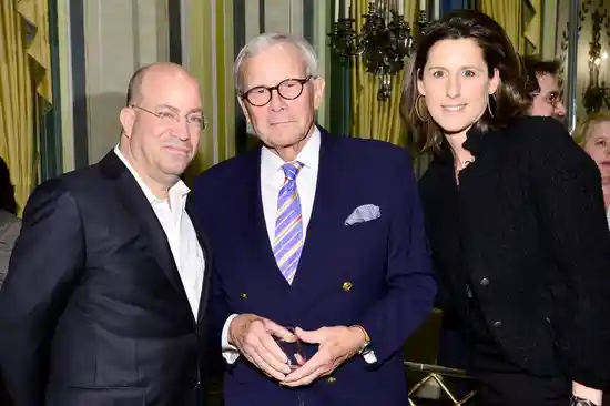 62岁雀巢CEO上任仅一年突遭罢免！卷入职场绯闻风暴引爆全球舆论