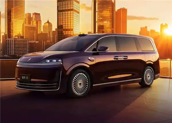 赵长江空降智界汽车，放话：智界V9一出，三年内无人敢称对手！